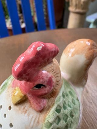 GALLINA SALERO PIMENTERO.