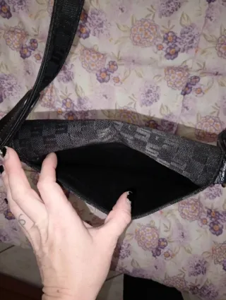 Borsa a tracolla Sisley nera