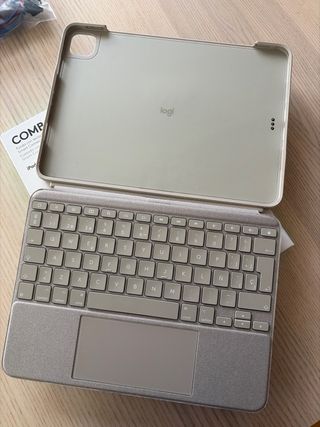 Logitech Combo Touch iPad Pro 11 Grigio