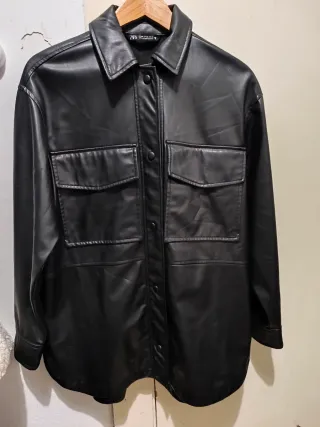 Chaqueta Zara Piel PU Negra