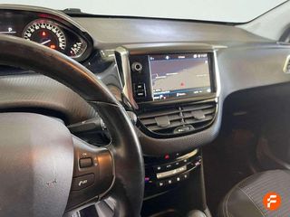 Peugeot 208 5P Tech Edit. PureTech EAT6 81KW (110CV