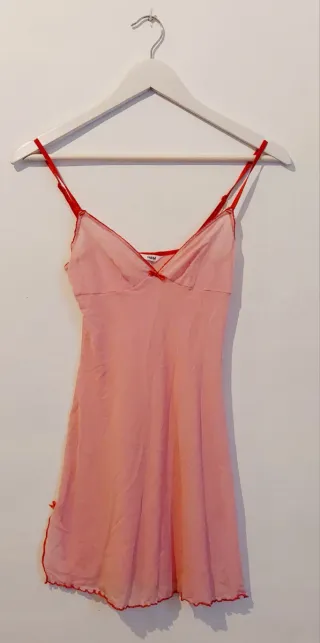 Picardías rosa con detalles rojos