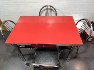 Mesa y 4 sillas de cocina acero