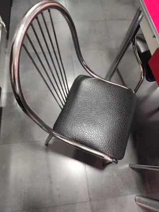 Mesa y 4 sillas de cocina acero