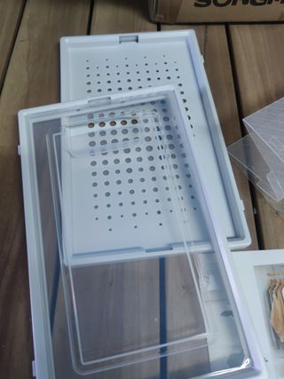 SONGMICS Cajas de Zapatos Plástico, Juego de 8 Organizadores de Almacenamiento, Caja Zapatero Plástico Plegable y Apilable para Zapatillas hasta Talla 44, Transparente y Blanco LSP08SWT