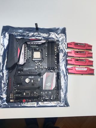 Placa Base Asus M.Hero VIII + Intel 6700 + 32GB D