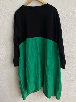 Vestido negro y verde con bolsillos