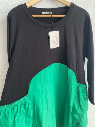 Vestido negro y verde con bolsillos