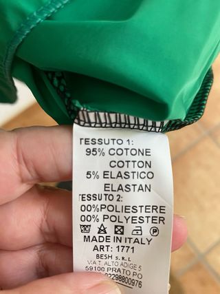 Vestido negro y verde con bolsillos