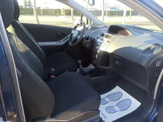 Toyota Yaris año 2011 etiqueta C, 1 propietario