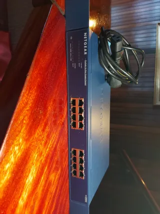Switch Gigabit Netgear 16 Puertos