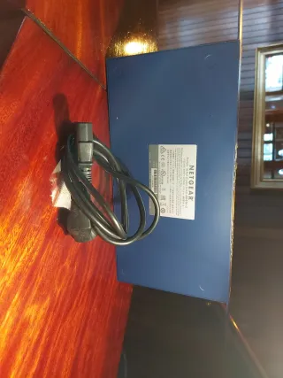 Switch Gigabit Netgear 16 Puertos