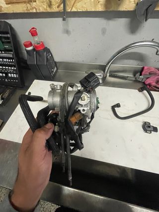 Corpo Injeção Fazer 600 (2004-2008)