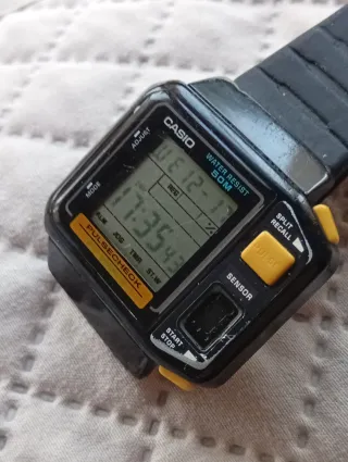Reloj Casio JP 100 W Negro