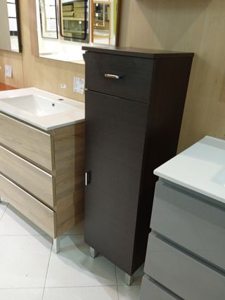 C005B - Columna de baño 36x33,5x120 cm