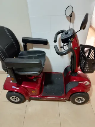 Scooter eléctrico Invacare rojo