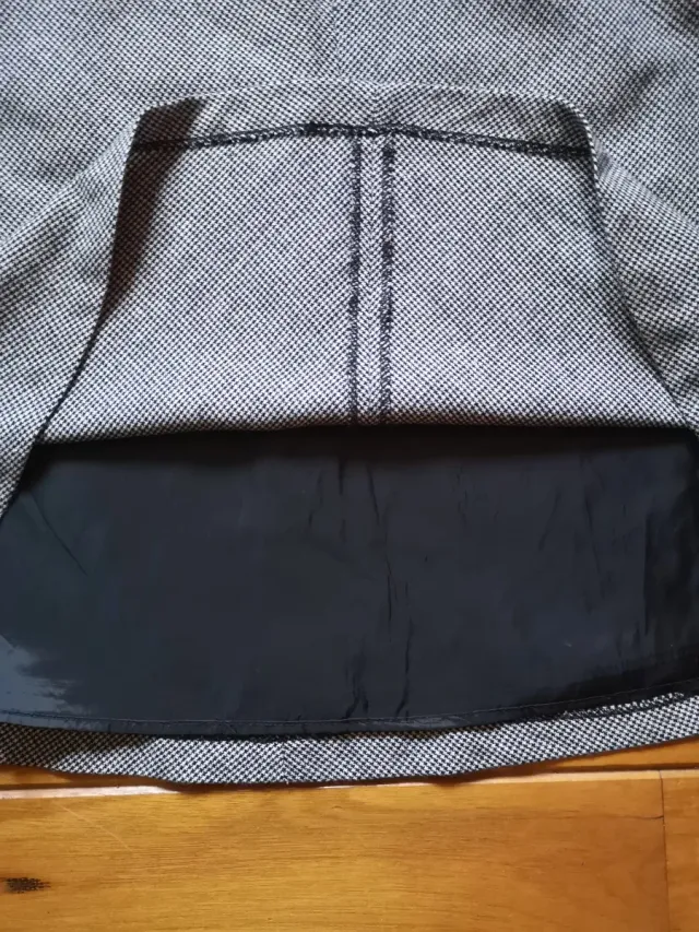 Falda Vero Moda Pata de Gallo Negra y Blanca