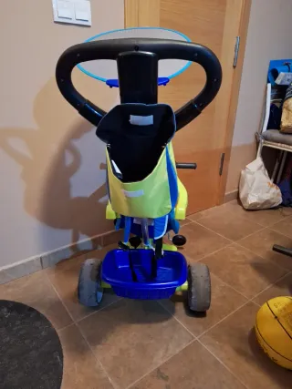 Triciclo infantil azul y verde