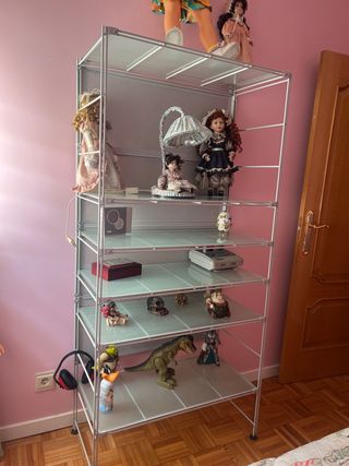 Estantería de cristal y metal