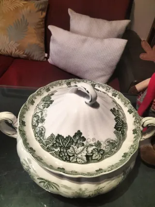 Ocasión Juego de café Cartuja y sopera  sin estren