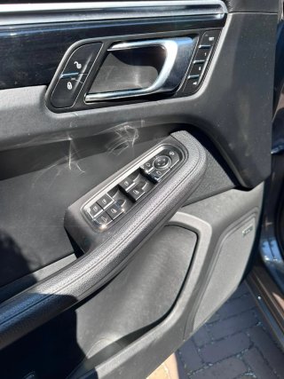 Porche macan 2017,el coche este en Holanda ahora