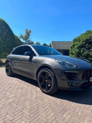 Porche macan 2017,el coche este en Holanda ahora