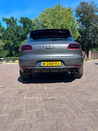 Porche macan 2017,el coche este en Holanda ahora