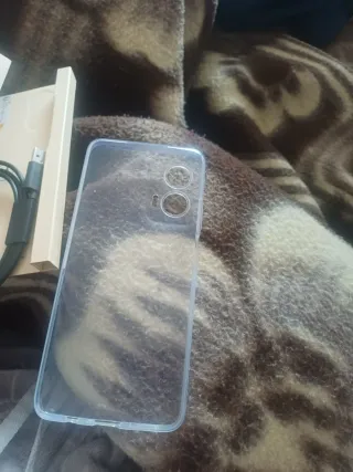 Motorola G35 5G con cargador , caja y funda