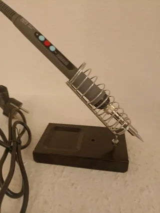 Soldador de estaño con soporte