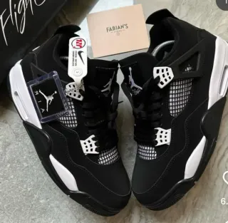 Zapatillas Air Jordan 4 Retro Negro Blanco