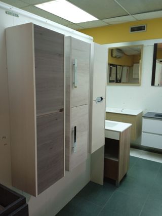 C006 - Columna de baño 35x26x120 cm