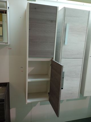 C006 - Columna de baño 35x26x120 cm