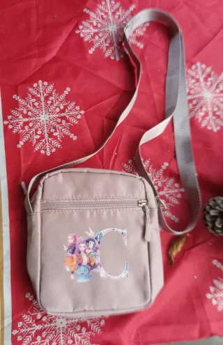 Bolso infantil guerreras del  K-Pop rosa