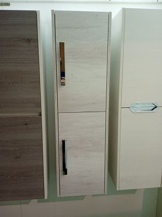 C004 - Columna de baño 35x26x120 cm
