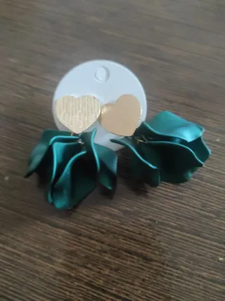 Pendientes Corazón Verde y Dorado