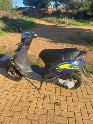 Piaggio Zip SP Azul y Amarillo