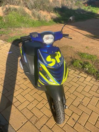 Piaggio Zip SP Azul y Amarillo