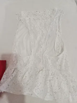 Camiseta Bershka encaje blanca Talla M