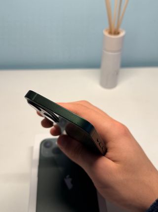 iPhone 13 Verde – 128 GB – Como nuevo – Batería 85