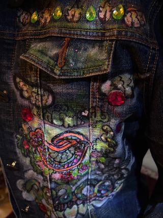 Chaqueta vaquera customizada YB. Reuse art M/L