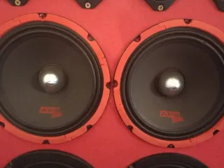 Amplificadores Vibe y Magnat