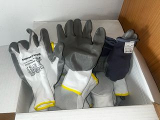Lotto 270 paia guanti da lavoro