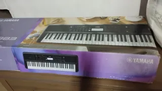 Teclado Yamaha E-383