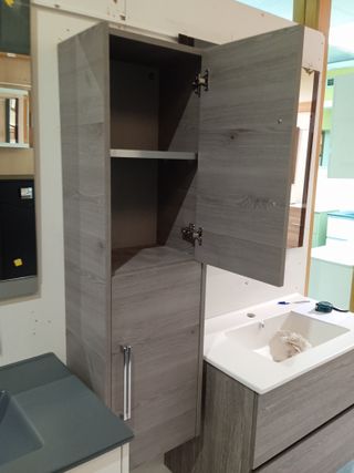 C023 - Columna de baño 35x26x120 cm