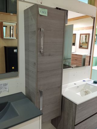 C023 - Columna de baño 35x26x120 cm