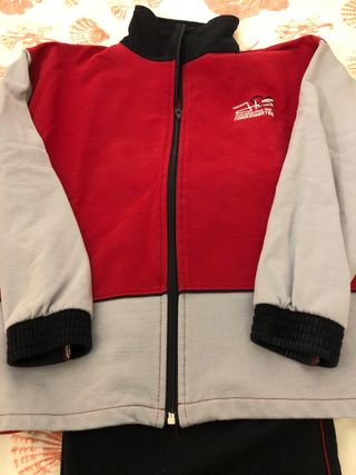 Uniforme Corazonistas Sagrada Familia chandal T12