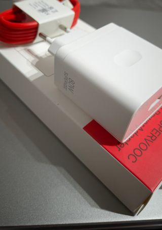 Cargador compartible OnePlus 80W  + Cable USB C
