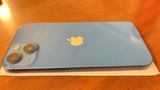 iPhone 13 perfecto. Como nuevo. Un año de garantia