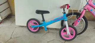 Vendo 2 Bicicleta infantil azul y rosa