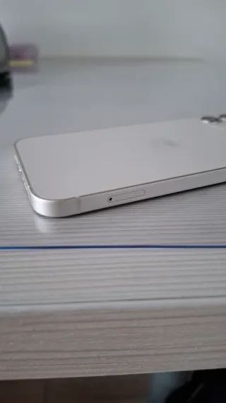 iPhone 12 Blanco 64GB + Caja original +Fundas